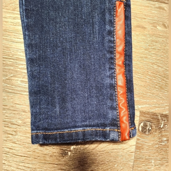 𝅺White House Black Market, Skimmer, Skinny, Size 2 W 29 L 26.5 - Picture 4 of 4